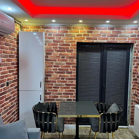 Levent Palace Rezidans Otel דירה