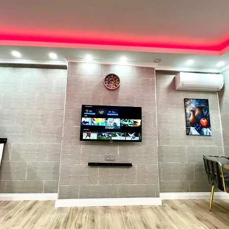 Levent Palace Rezidans Otel דירה